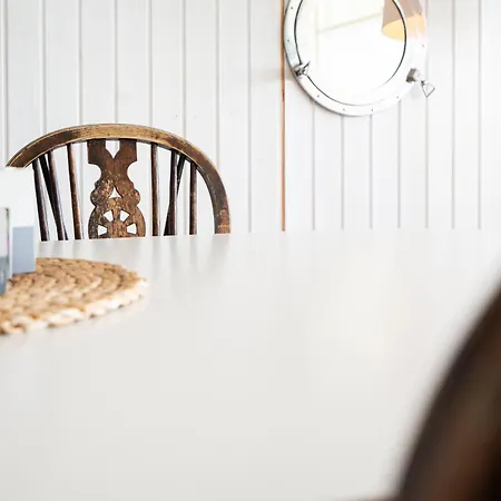 App 180 - Strandlage Lägenhet *