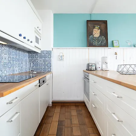 App 180 - Strandlage Lägenhet *